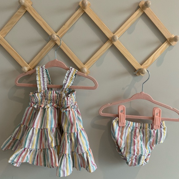 Baby Rainbow Linen Dress 🌈 - Picture 2 of 2